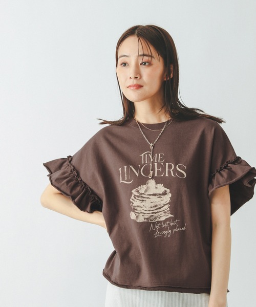 ASTRÆT フリル付き黒半袖Tシャツ ASTRÆT フリル付き黒半袖Tシャツ COCOMOMO tシャツ ショルダー