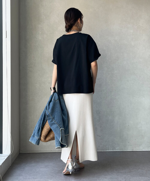 DouDou（ドゥドゥ）の「リネンライクハイツイストAURORAロゴTEE（シャツ/ブラウス・レディース・ブラック/ベージュ/オフホワイト・FREE）」の17枚目の写真