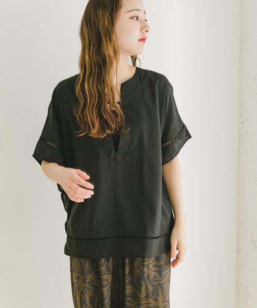 ITEMS URBANRESEARCH（アイテムズ アーバンリサーチ）の「ハンカチーフデザインブラウス（シャツ/ブラウス・レディース・ブラック/ホワイト・FREE）」の18枚目の写真