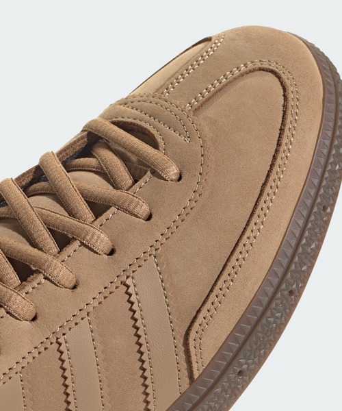 TANGRAM(タングラム)の「【adidas】 HANDBALL SPEZIAL スニーカー(スニーカー・レディース・ブラウン・22/22.5/23/23.5/24/24.5/25)」の2枚目の写真