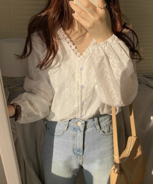 Ritzy(リッツィー)の「レースデザイン Vネック ブラウス(シャツ/ブラウス・レディース・ホワイト・M/L/XL)」の9枚目の写真