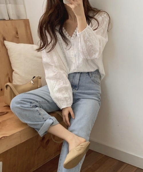 Ritzy(リッツィー)の「レースデザイン Vネック ブラウス(シャツ/ブラウス・レディース・ホワイト・M/L/XL)」の10枚目の写真