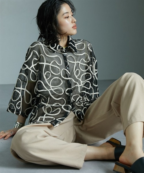 Soiunique（スワユニーク）の「コード刺繍メッシュデザイン半袖シャツ ［Soiunique］（シャツ/ブラウス・レディース・ホワイト・FREE）」の2枚目の写真