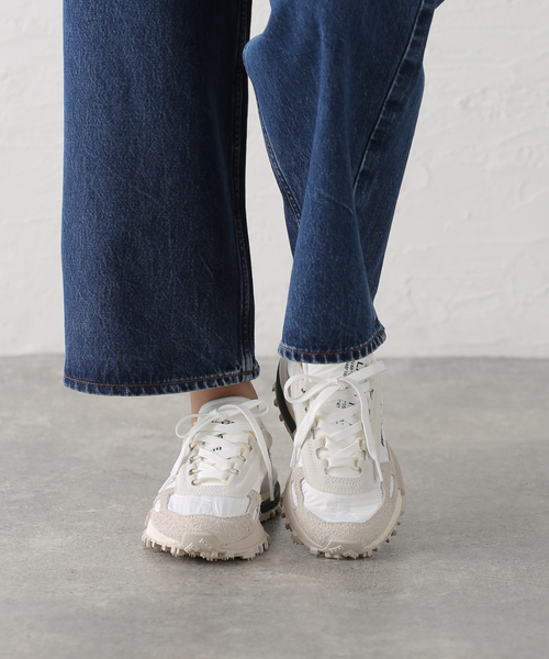 IENA（イエナ）の「LACOSTE/ラコステ ELITE ACTIVE SNEAKER スニーカー ELITEACTIVE（スニーカー・レディース・ベージュ/ホワイト・22.5cm/23cm/23.5cm/24cm/24.5cm）」の12枚目の写真