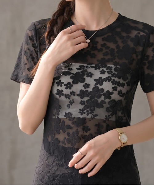 Per sist ence(パーシエンス)の「フラワーシアーレース半袖トップス(Tシャツ/カットソー・レディース・ホワイト/ブラック・ONE SIZE)」の2枚目の写真