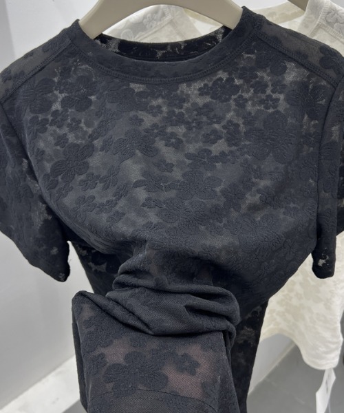 Per sist ence(パーシエンス)の「フラワーシアーレース半袖トップス(Tシャツ/カットソー・レディース・ホワイト/ブラック・ONE SIZE)」の15枚目の写真