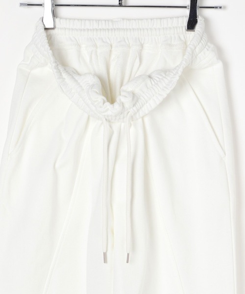 PAGEBOY（ページボーイ）の「【WEB限定】DAILYフレアスウェットパンツ（スウェットパンツ・レディース・ホワイト/ブラック/グレー/ピンク・MEDIUM/LARGE）」の16枚目の写真