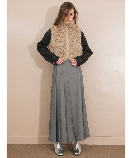 CALNAMUR（カルナムール）の「ランダムプリーツロングスカート（スカート・レディース・チャコールグレー/ライトグレー・FREE/SMALL/MEDIUM）」の20枚目の写真