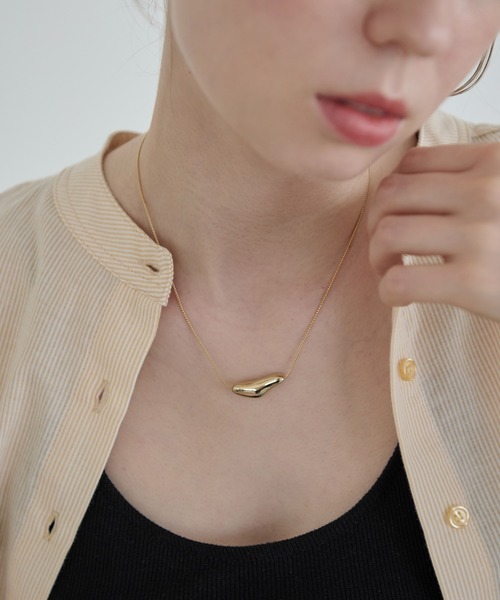 Crisp（クリスプ）の「ニュアンスモチーフネックレス（ネックレス・レディース・ゴールド/シルバー・FREE）」の6枚目の写真