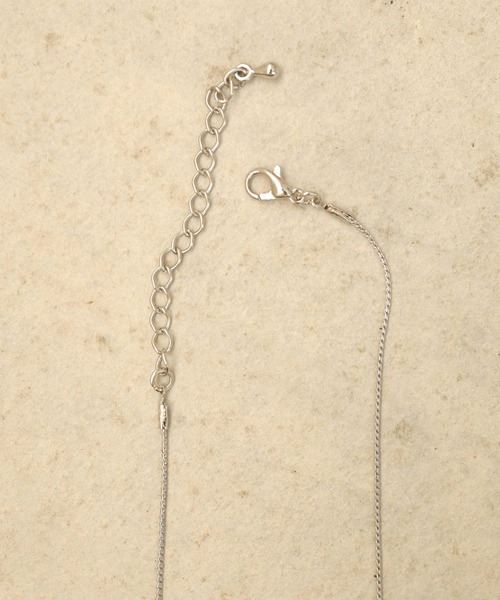 Crisp（クリスプ）の「ニュアンスモチーフネックレス（ネックレス・レディース・ゴールド/シルバー・FREE）」の3枚目の写真