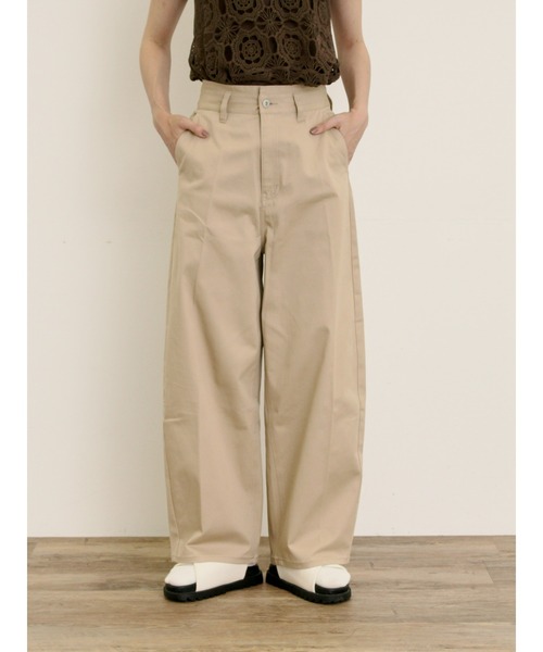 Samansa Mos2(サマンサ モスモス)の「ワイドエッグチノパンツ(チノパンツ・レディース・ブラウン/ライトベージュ・マルチサイズ)」の1枚目の写真