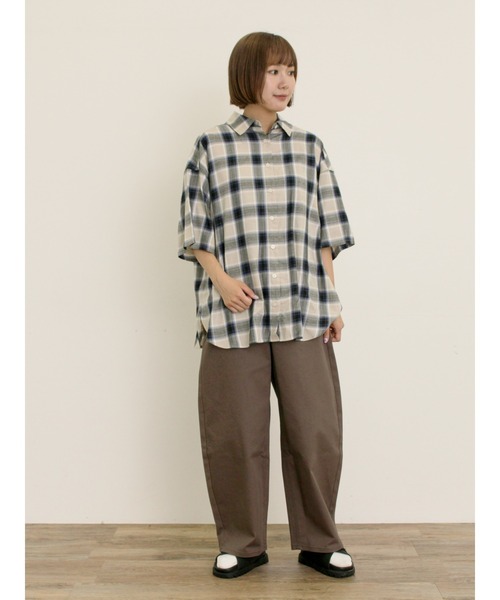 Samansa Mos2(サマンサ モスモス)の「ワイドエッグチノパンツ(チノパンツ・レディース・ブラウン/ライトベージュ・マルチサイズ)」の3枚目の写真