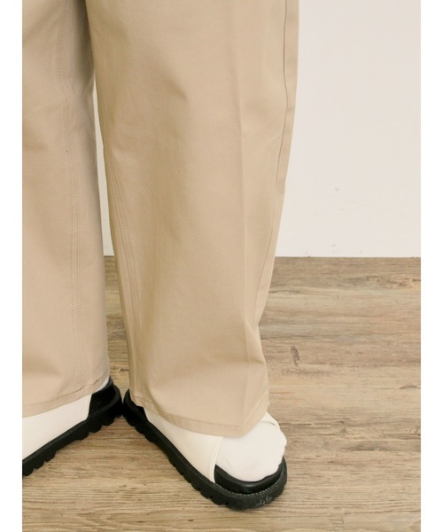 Samansa Mos2(サマンサ モスモス)の「ワイドエッグチノパンツ(チノパンツ・レディース・ブラウン/ライトベージュ・マルチサイズ)」の10枚目の写真