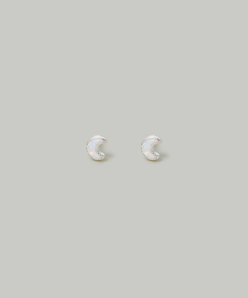 Jolie Toujours(ジョリトゥジュール)の「【金属アレルギー軽減】〈Silver925〉人工オパールムーンスタッドピアス(ピアス(両耳用)・レディース・シルバー/サックスブルー・FREE)」の2枚目の写真