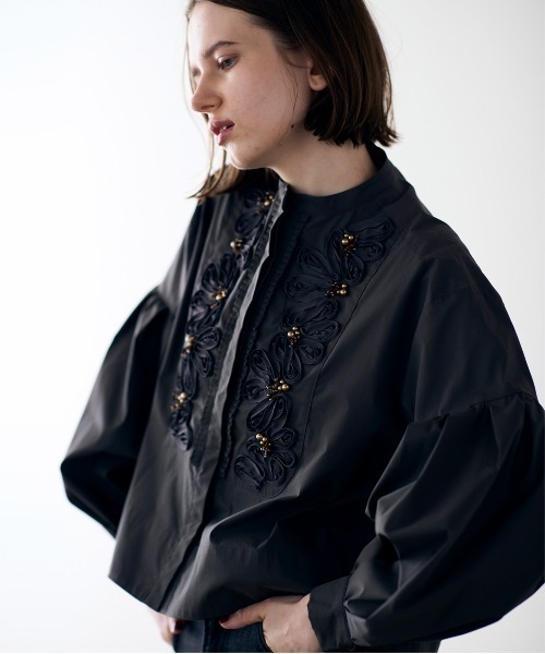 SOI-MeME】code embroidery pearl blouse（シャツ/ブラウス