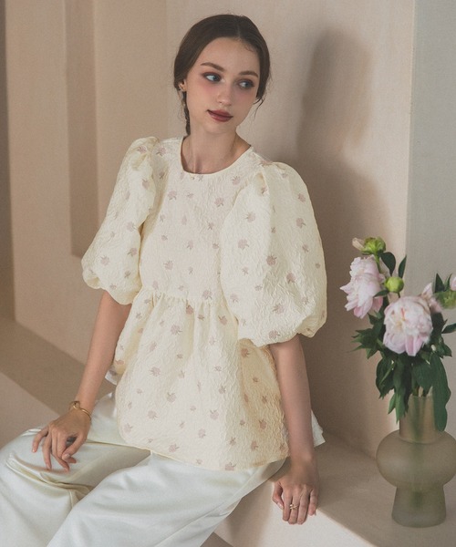 MERAKI（メラキ）の「ペプラムフラワーパフスリーブブラウス（シャツ/ブラウス・レディース・イエロー/ホワイト/アイボリー/ブルー・FREE）」の9枚目の写真