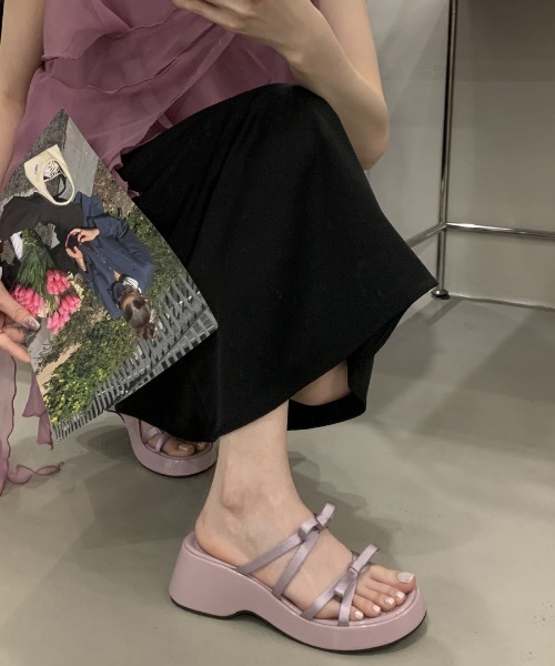 gossip!ロサンゼルス(ゴシップロサンゼルス)の「ダブルリボンストラップ ボリュームソールサンダル(サンダル・レディース・ライトパープル/ブラック・S/M/L/XL)」の16枚目の写真