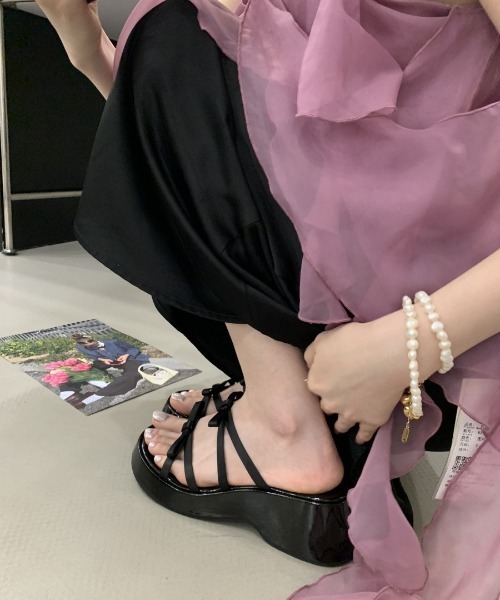 gossip!ロサンゼルス(ゴシップロサンゼルス)の「ダブルリボンストラップ ボリュームソールサンダル(サンダル・レディース・ライトパープル/ブラック・S/M/L/XL)」の7枚目の写真
