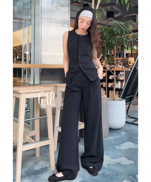 GAP(ギャップ)の「ハイネック ベスト(ベスト・レディース・ブラック・XS/L/XXS/S/M)」の3枚目の写真