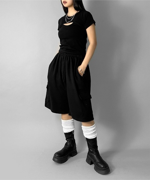 LVEU.(ラブユ.)の「【LVEU.】フロントカットアウトトップス / トップス 半袖 カットアウト 肌見せ ミニT クロップド ショート コンパクト ブラック カーキ(Tシャツ/カットソー・レディース・ブラック/カーキ・FREE)」の10枚目の写真
