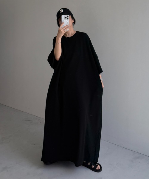 wee9s(ウィークス)の「HANSODE super loose light sweatee one piece / 半袖スウェッティーワンピース(スーパールーズタイプ)(ワンピース・レディース・ネイビー/レッド/ブラック/ベビーピンク/チェリーピンク/グレー/ミント/チャコール・FREE/SHORT/LONG)」の2枚目の写真
