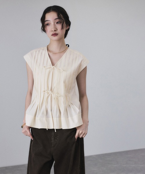 【サステナブル】タックフレアジレブラウス
