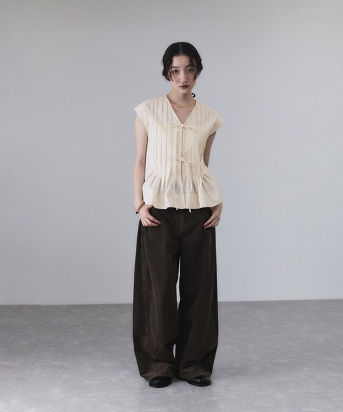 【サステナブル】タックフレアジレブラウス