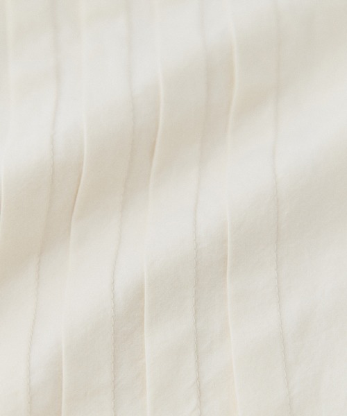 ADAM ET ROPE'(アダムエロペ)の「【サステナブル】タックフレアジレブラウス(シャツ/ブラウス・レディース・ブラック/キナリ/ベージュ系その他・FREE)」の7枚目の写真