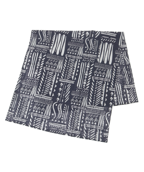 CONVERSE TOKYO(コンバーストウキョウ)の「BLOCK PRINT SCARF(バンダナ/スカーフ・レディース・ベージュ/ネイビー/サックスブルー・FREE)」の2枚目の写真