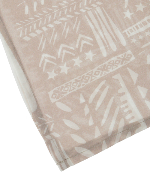 CONVERSE TOKYO(コンバーストウキョウ)の「BLOCK PRINT SCARF(バンダナ/スカーフ・レディース・ベージュ/ネイビー/サックスブルー・FREE)」の8枚目の写真