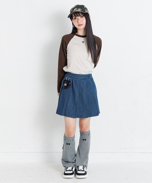 algy(アルジー)の「チャーム付きプリーツスカパン(スカート・キッズ・ブラウン/グレー/ブルー/インディゴブルー・SMALL/MEDIUM/X-SMALL/XX-SMALL)」の12枚目の写真