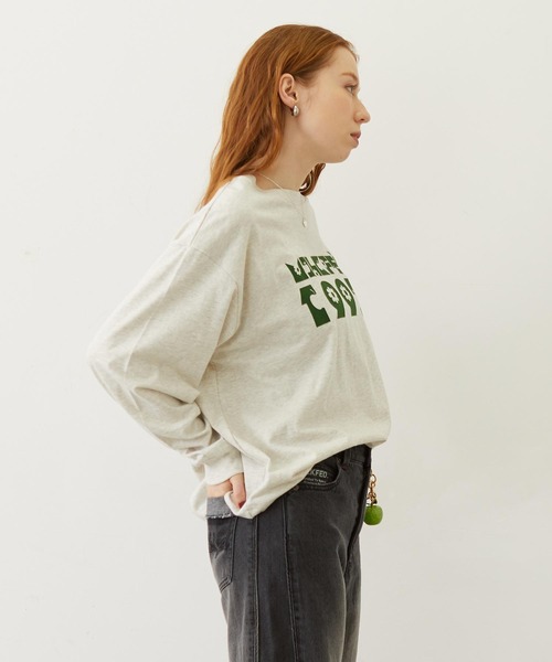 MILKFED.（ミルクフェド）の「APPLE LOGO FLOCK PRINT L/S TEE（Tシャツ/カットソー・レディース・ブラック/イエロー/オートミール・M/L）」の5枚目の写真