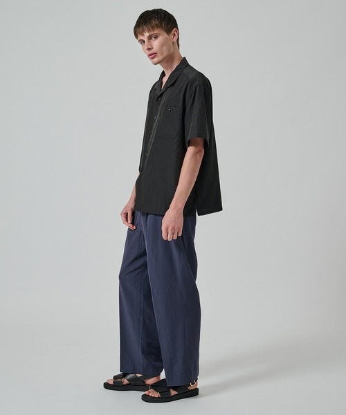 STUDIOUS(ステュディオス)の「【soe/ソーイ】別注 H/S Regular Collar Shirt(シャツ/ブラウス・メンズ・ブラック/ネイビー・1/2)」の5枚目の写真