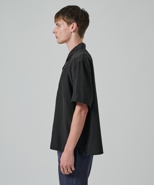 STUDIOUS(ステュディオス)の「【soe/ソーイ】別注 H/S Regular Collar Shirt(シャツ/ブラウス・メンズ・ブラック/ネイビー・1/2)」の12枚目の写真