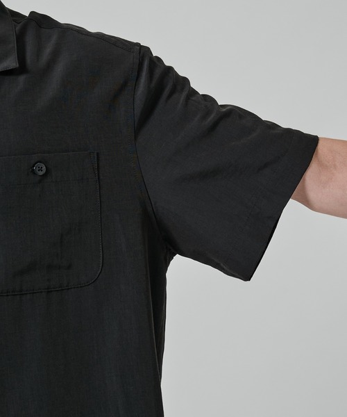 STUDIOUS(ステュディオス)の「【soe/ソーイ】別注 H/S Regular Collar Shirt(シャツ/ブラウス・メンズ・ブラック/ネイビー・1/2)」の19枚目の写真