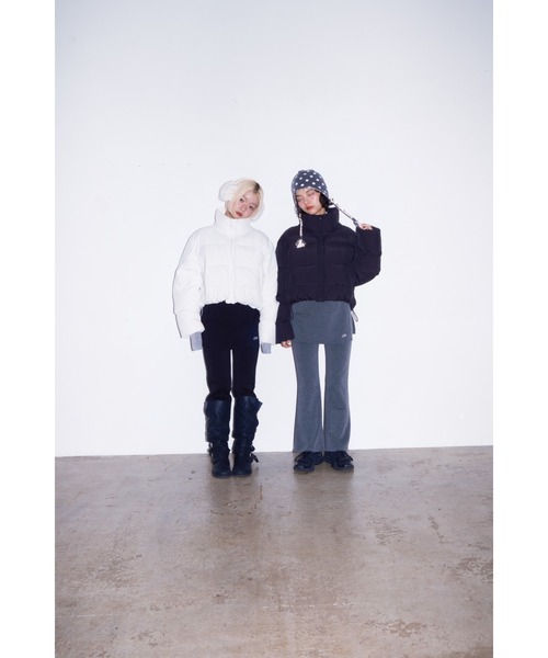 Smyeon(スミョン)の「Stand collar short volume jacket/スタンドカラーショートボリュームジャケット(ダウンジャケット/コート・レディース・ブラック/ホワイト/ブラウン/ネイビー・FREE)」の11枚目の写真