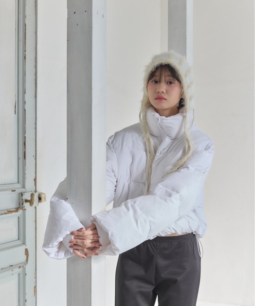 Smyeon(スミョン)の「Stand collar short volume jacket/スタンドカラーショートボリュームジャケット(ダウンジャケット/コート・レディース・ブラック/ホワイト/ブラウン/ネイビー・FREE)」の7枚目の写真