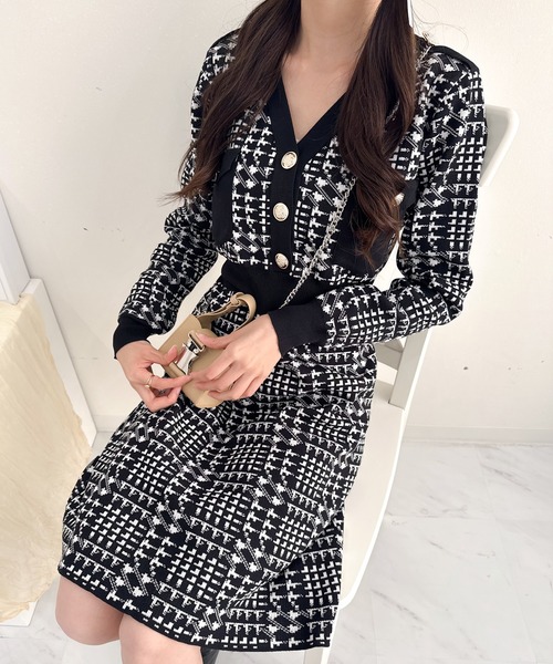 Mejoul（メジュール）の「千鳥柄 ウエスト切替 ニットミニワンピース（ワンピース・レディース・ブラック/ネイビー・L/M）」の8枚目の写真