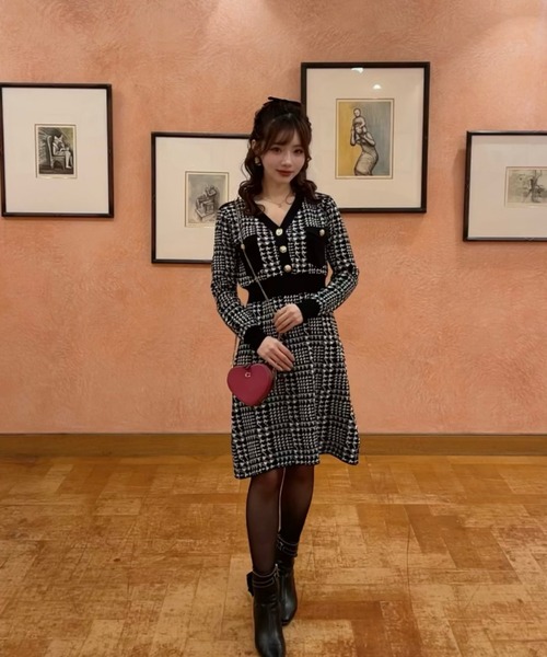 【#FR2】兎千鳥柄ワンピース セール】【2025秋冬新作】千鳥柄 金ボタン Vネックニットワンピース