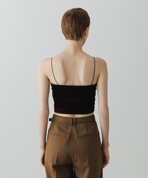 ADAM ET ROPE'（アダムエロペ）の「【EMOELLE】カップ付きベロアキャミソール（キャミソール・レディース・グレー/ブラウン系その他・FREE）」の4枚目の写真