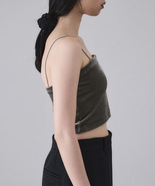 ADAM ET ROPE'（アダムエロペ）の「【EMOELLE】カップ付きベロアキャミソール（キャミソール・レディース・グレー/ブラウン系その他・FREE）」の9枚目の写真