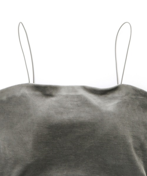 ADAM ET ROPE'（アダムエロペ）の「【EMOELLE】カップ付きベロアキャミソール（キャミソール・レディース・グレー/ブラウン系その他・FREE）」の13枚目の写真