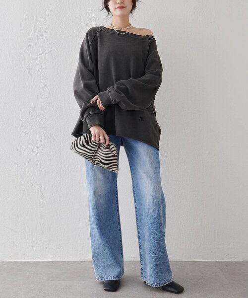 Whim Gazette(ウィムガゼット)の「オフショル裏毛プルオーバー(スウェット・レディース・チャコールグレー/ブラウン/ベージュ・FREE)」の22枚目の写真