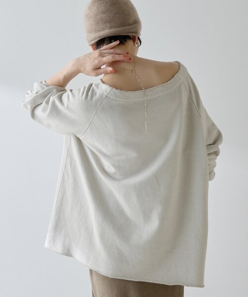 Whim Gazette(ウィムガゼット)の「オフショル裏毛プルオーバー(スウェット・レディース・チャコールグレー/ブラウン/ベージュ・FREE)」の7枚目の写真