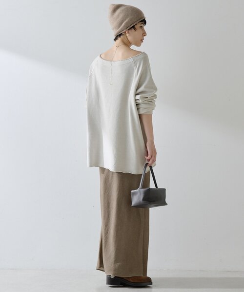 Whim Gazette(ウィムガゼット)の「オフショル裏毛プルオーバー(スウェット・レディース・チャコールグレー/ブラウン/ベージュ・FREE)」の9枚目の写真