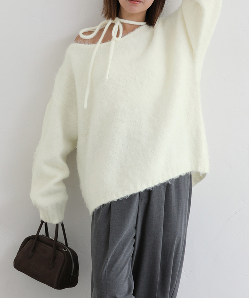 U by SPICK&SPAN(ユーバイスピックアンドスパン)の「アシメオフショルシャギーニット(ニット/セーター・レディース・ホワイト/ブラウン・FREE)」の12枚目の写真