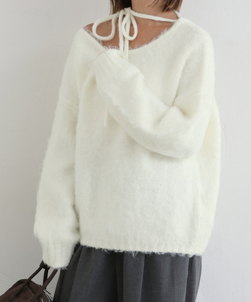 U by SPICK&SPAN(ユーバイスピックアンドスパン)の「アシメオフショルシャギーニット(ニット/セーター・レディース・ホワイト/ブラウン・FREE)」の13枚目の写真