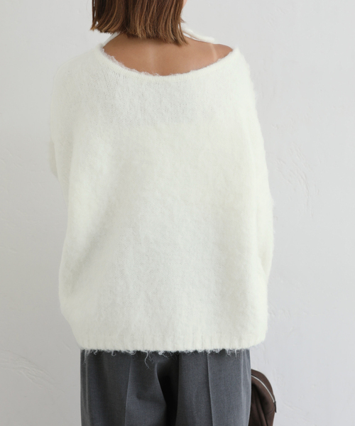U by SPICK&SPAN(ユーバイスピックアンドスパン)の「アシメオフショルシャギーニット(ニット/セーター・レディース・ホワイト/ブラウン・FREE)」の14枚目の写真