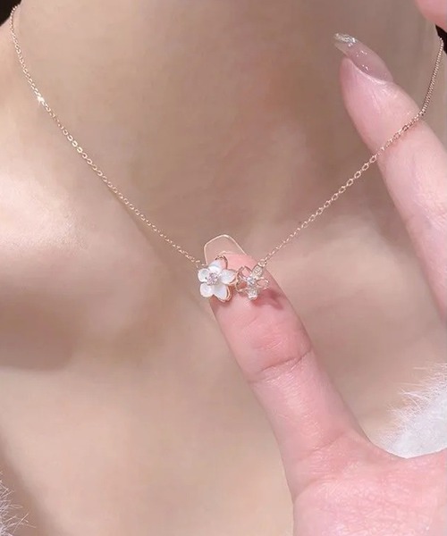 Lace Ladies（レースレディース）の「ツイン フラワー モチーフ ビジュー ネックレス（ネックレス・レディース・シルバー/ゴールド・FREE）」の5枚目の写真