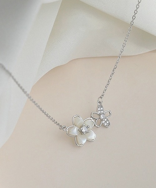 Lace Ladies（レースレディース）の「ツイン フラワー モチーフ ビジュー ネックレス（ネックレス・レディース・シルバー/ゴールド・FREE）」の17枚目の写真